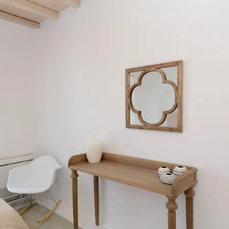 Crystal With Private Pool By Diles Willa