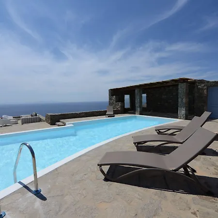 Crystal With Private Pool By Diles Willa *