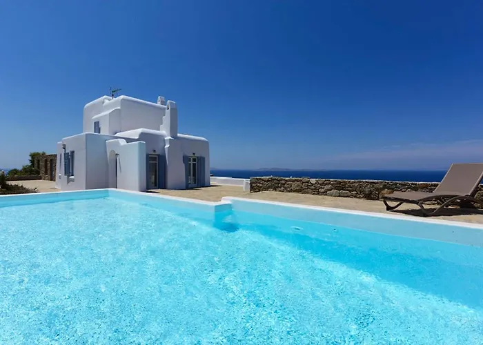 Crystal With Private Pool By Diles Hulákia