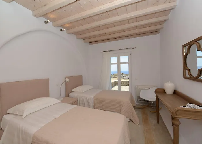 Crystal With Private Pool By Diles * Hulákia